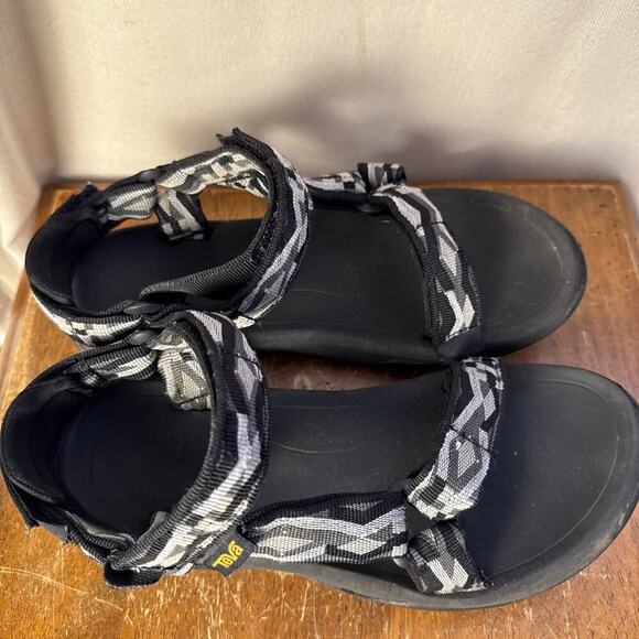 Teva Hurricane Sandals Women US 6 Geometric Black Universal Adjustable Strap - Picture 9 of 11